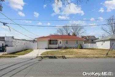 916 N Clinton Avenue, Lindenhurst, NY 11757 - #1