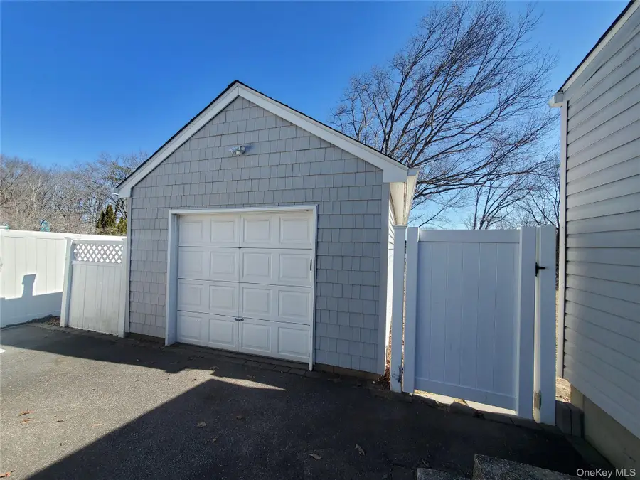 98 Fawn Lane E, South Setauket, NY 11720 - #3