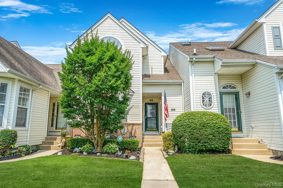 903 Constance Lane, Port Jefferson Station, NY 11776 - #1