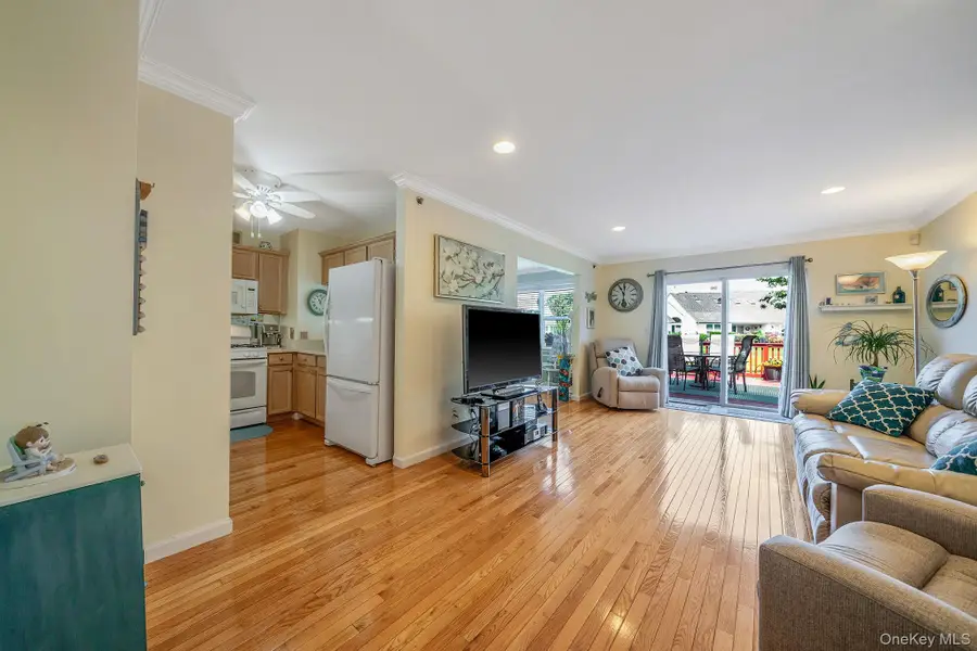 903 Constance Lane, Port Jefferson Station, NY 11776 - #2