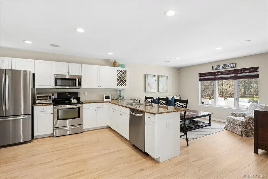 4 Polo Grounds Lane, East Quogue, NY 11942 - #2