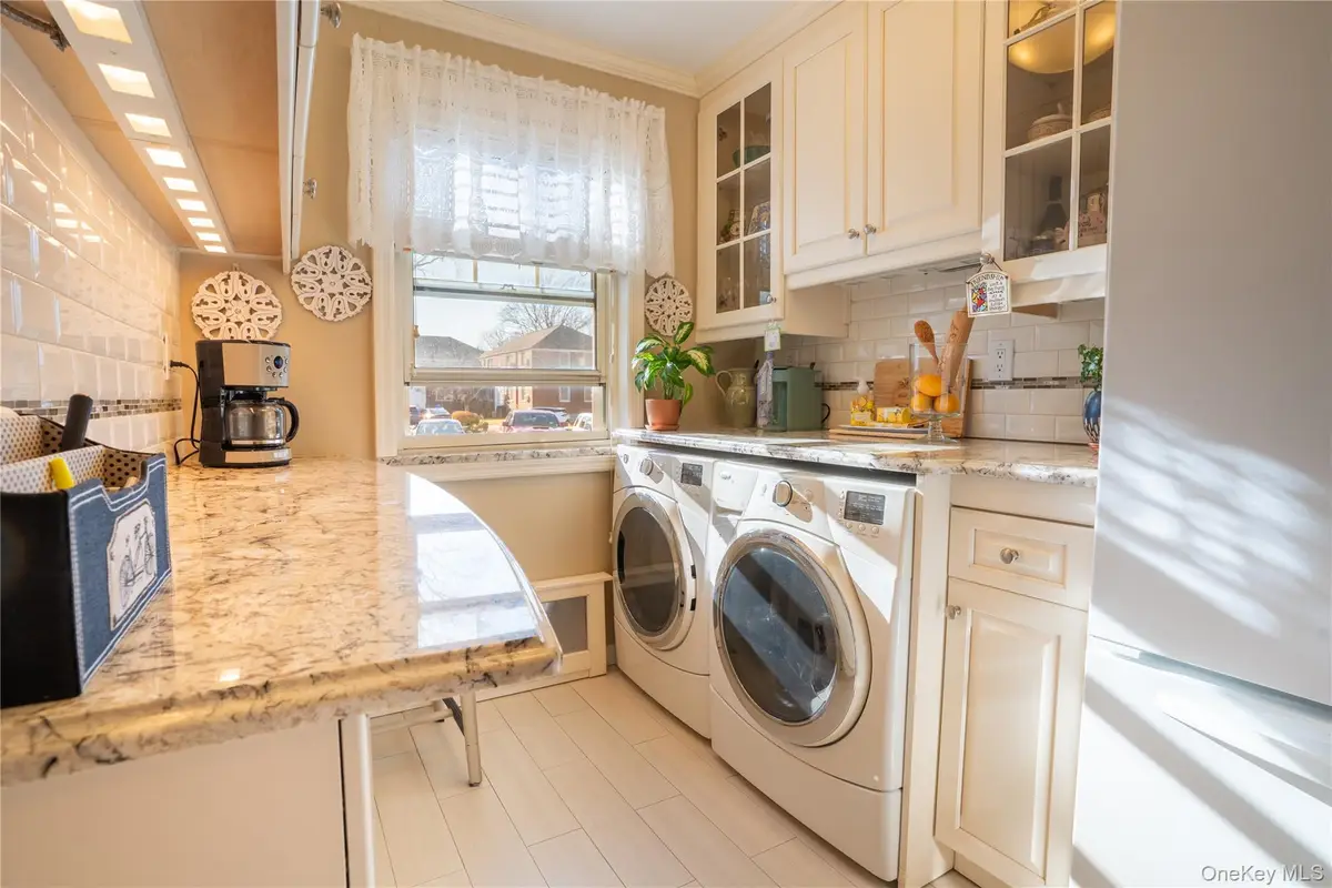 252-42 60 Avenue #595, Little Neck, NY 11362 - #1