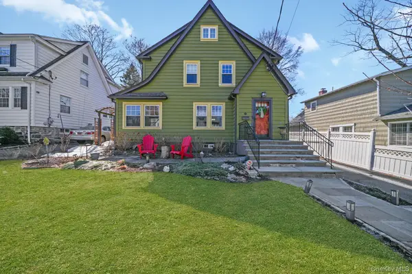 54 Lakeview Avenue, Hartsdale, NY 10530