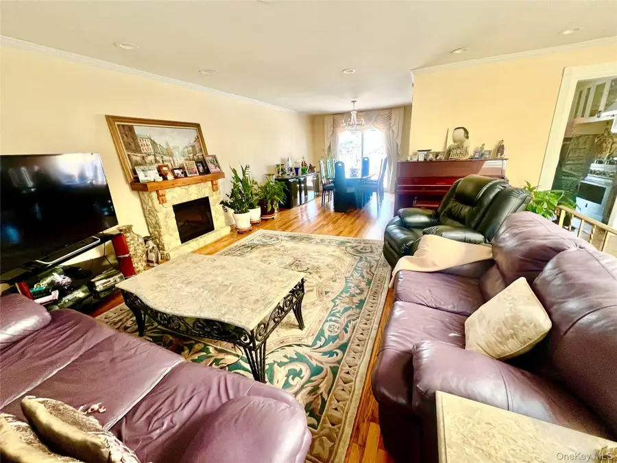 1026 Dartmouth Lane, Woodmere, NY 11598 - #3