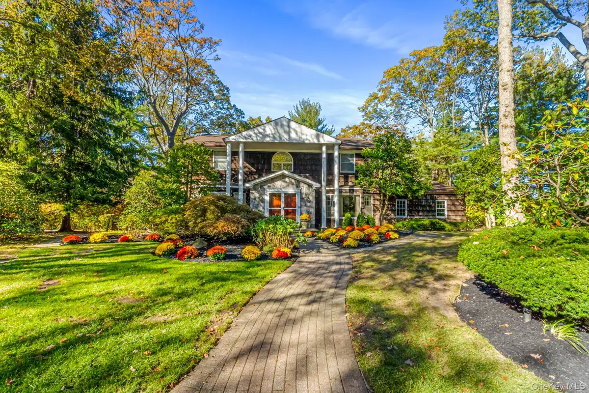 29 Winter Lane, Dix Hills, NY 11746 - #1