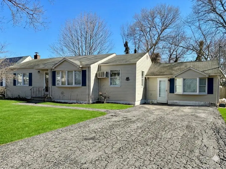 37 Chester Street, East Northport, NY 11731 - #2