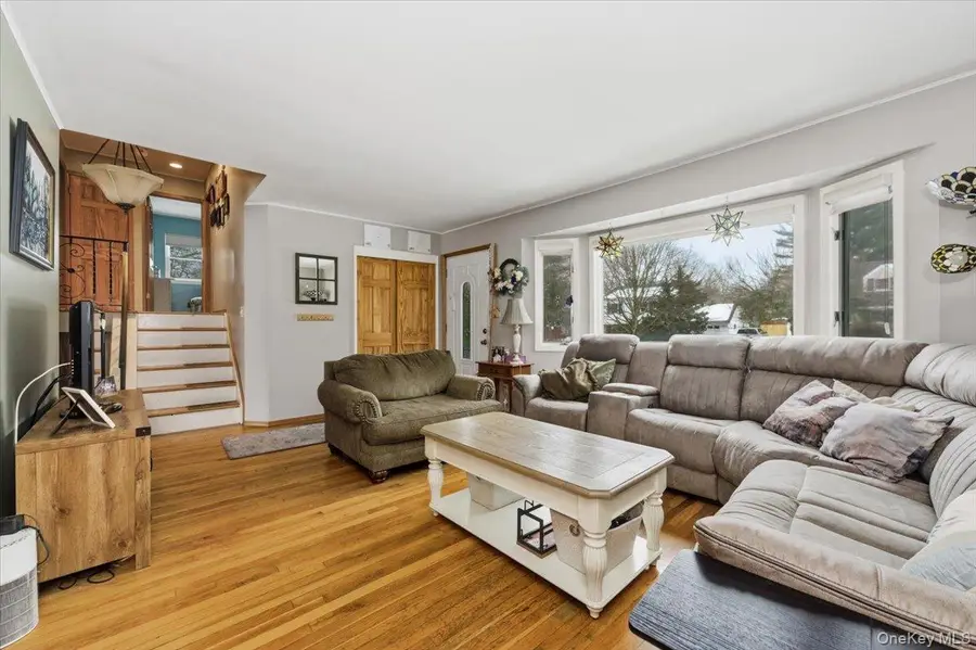 30 Middle Drive, Huntington, NY 11743 - #3