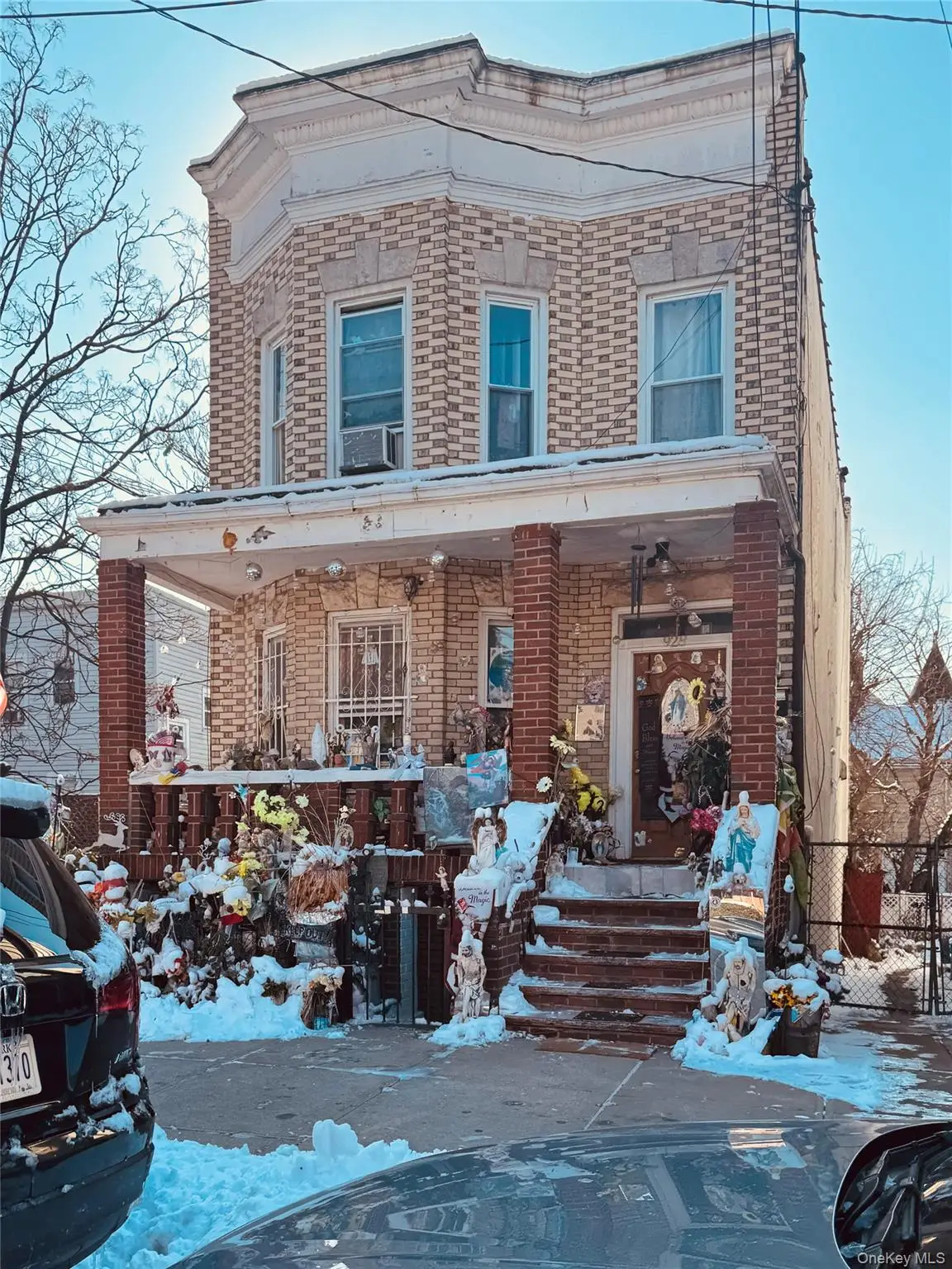 928 E 215th Street, Bronx, NY 10469 - #1