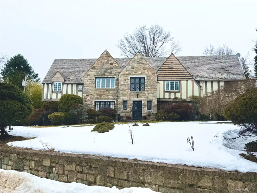 3 Merrivale Terrace, Great Neck, NY 11020 - #2