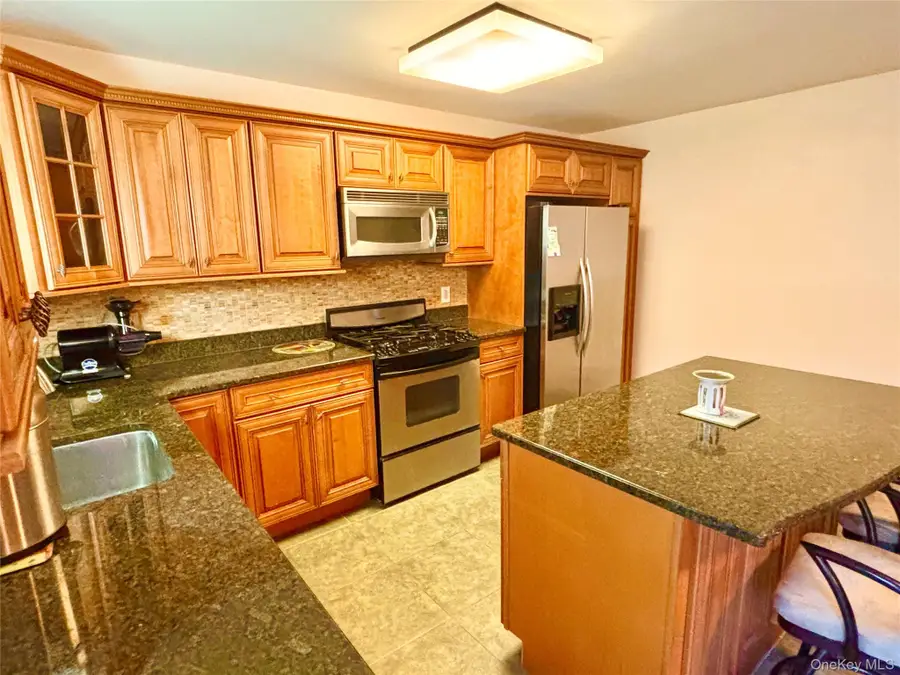 18 Kensington Court, Nanuet, NY 10954 - #3