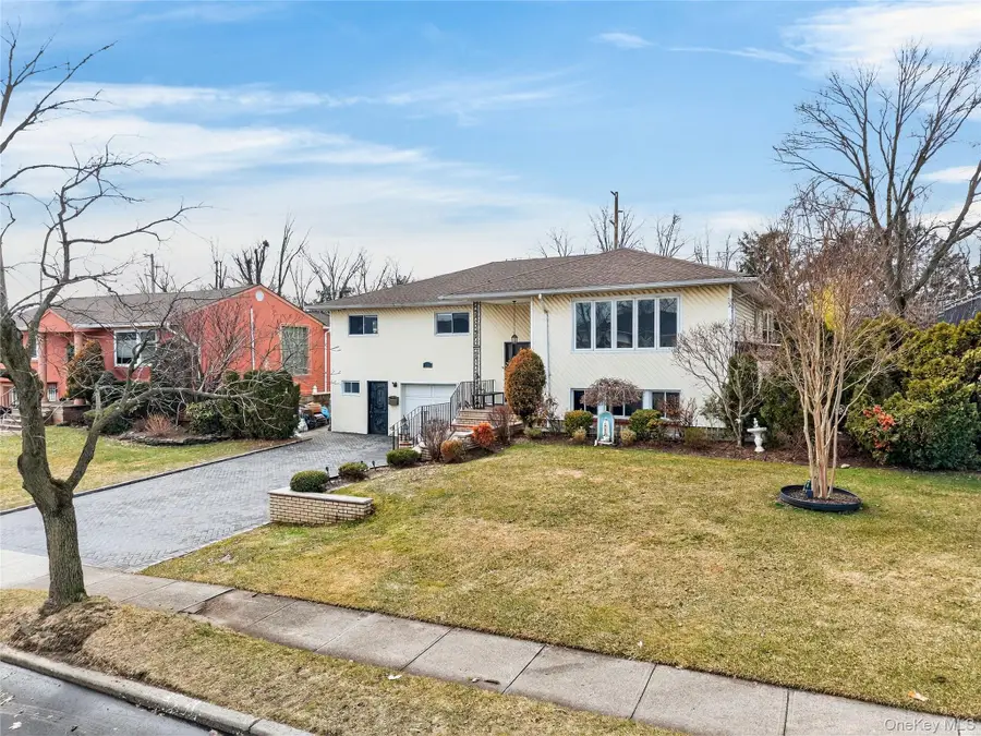 55 Executive Drive, Manhasset Hills, NY 11040 - #2