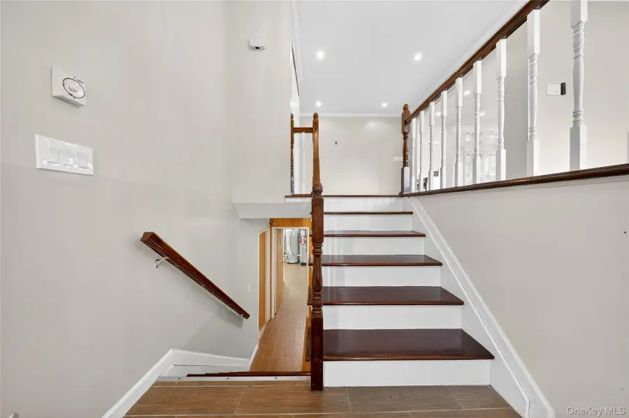 55 Executive Drive, Manhasset Hills, NY 11040 - #3