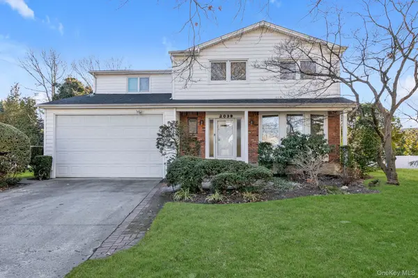 2038 Berfond Court, Merrick, NY 11566