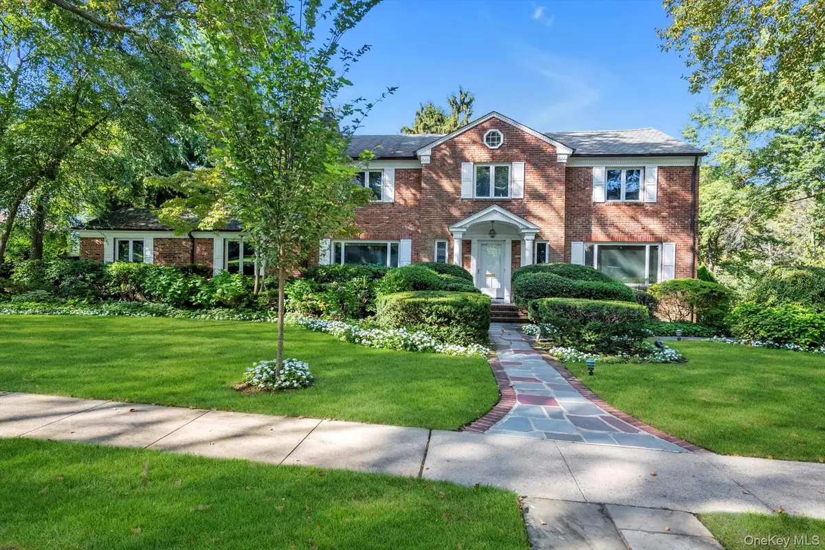 2 Chester Drive, Great Neck, NY 11021 - #1