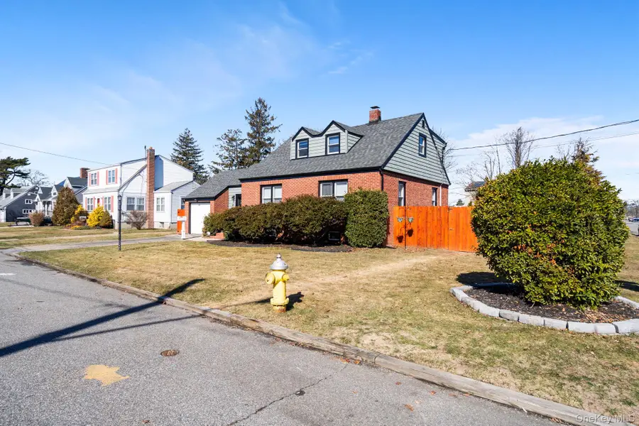 41 Liberty Avenue, North Babylon, NY 11703 - #3