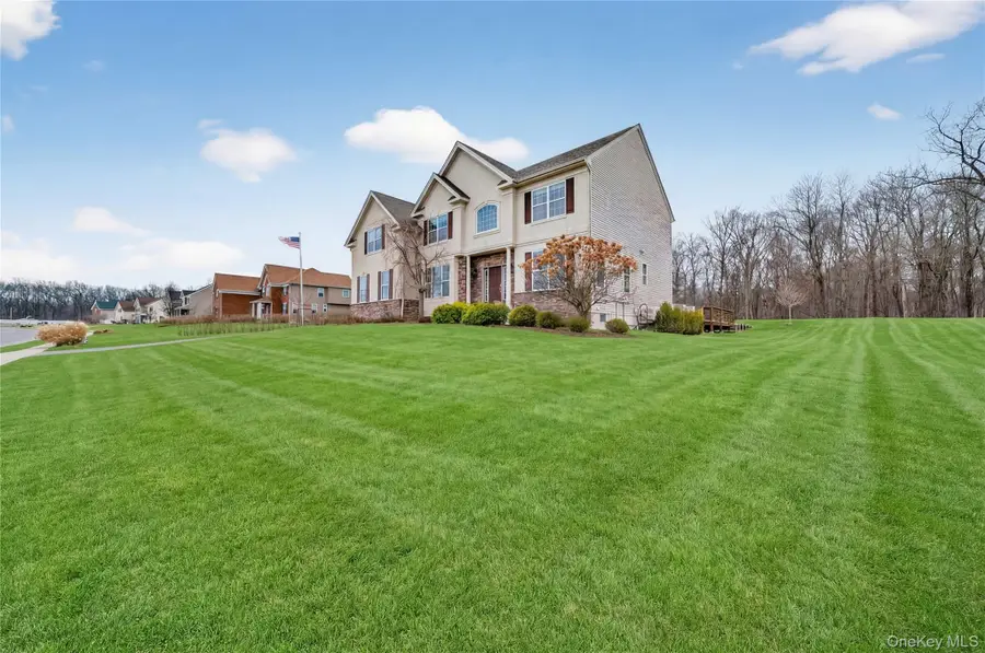 75 Luthien Forest Road, Rock Tavern, NY 12575 - #3