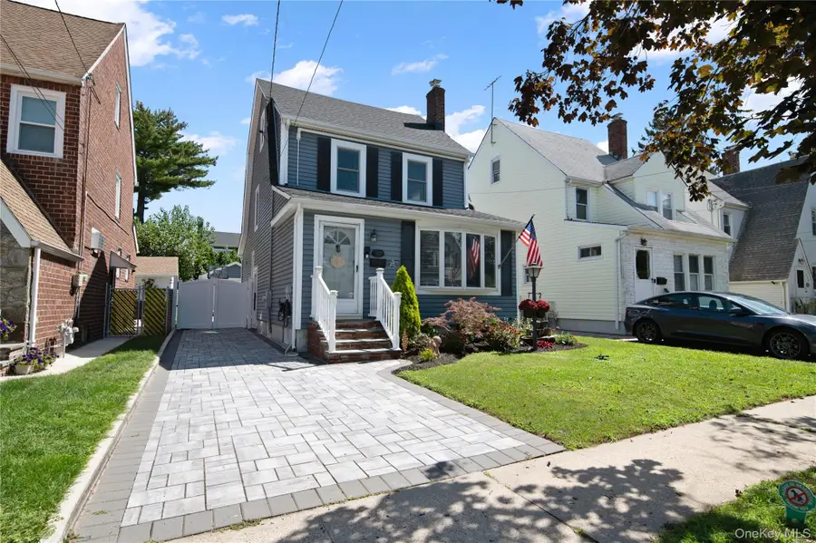 408 Wellington Road, Mineola, NY 11501 - #2