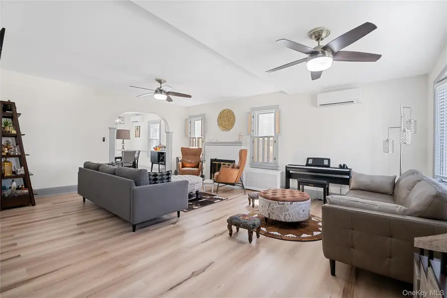 408 Wellington Road, Mineola, NY 11501 - #3