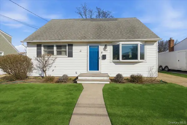 308 Moore Avenue, Oceanside, NY 11572