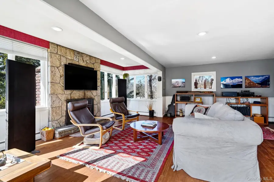 9 Cottage Grove Avenue, Thornwood, NY 10594 - #2