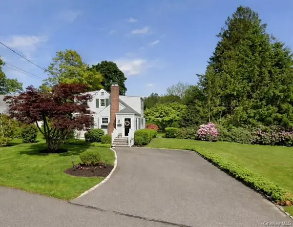 36 Burr Avenue, Northport, NY 11768