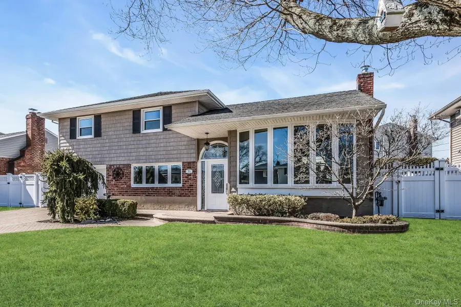 71 Lea Ann Terrace, Wantagh, NY 11793 - #2