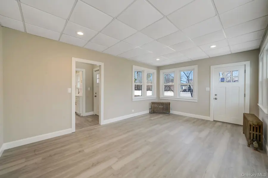 44 Elizabeth Avenue, Smithtown, NY 11787 - #3