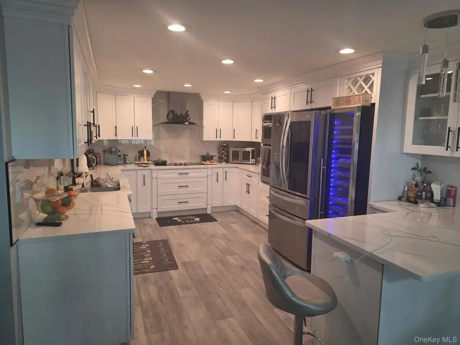 9 Torrey Pine Lane, Medford, NY 11763 - #2