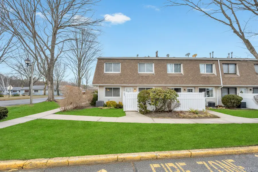 199 Storm Drive, Holtsville, NY 11742 - #2