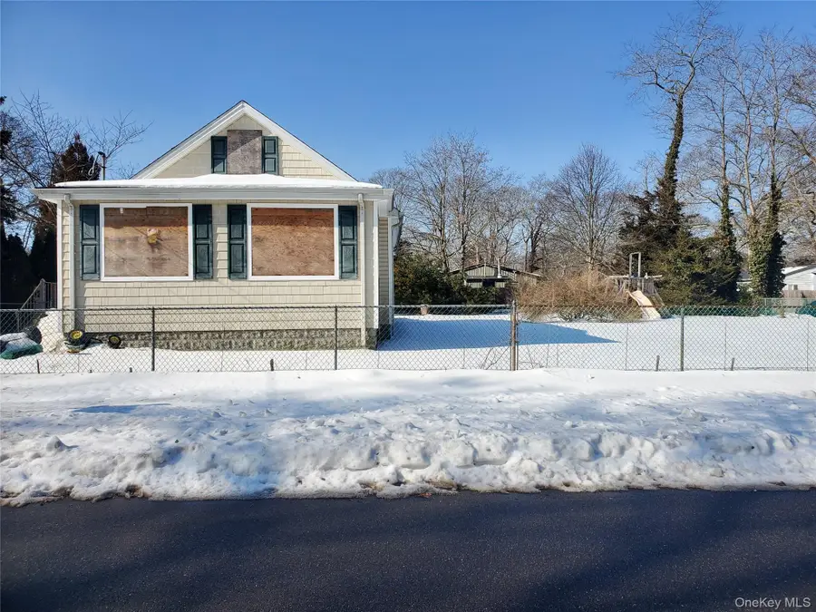 30 Franklin Avenue, Mastic, NY 11950 - #2
