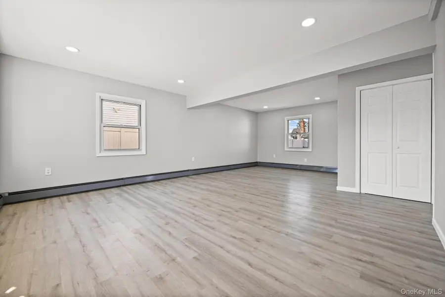 28 Candle Lane, Levittown, NY 11756 - #3