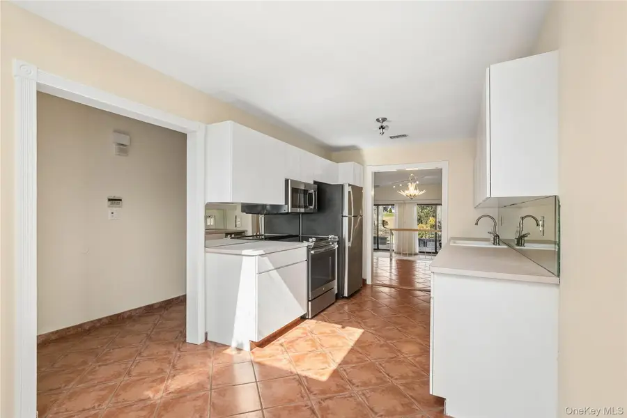 87 Northgate Circle, Melville, NY 11747 - #3