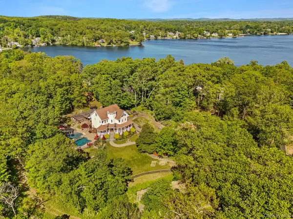 24 Jackson Road, Mahopac, NY 10541