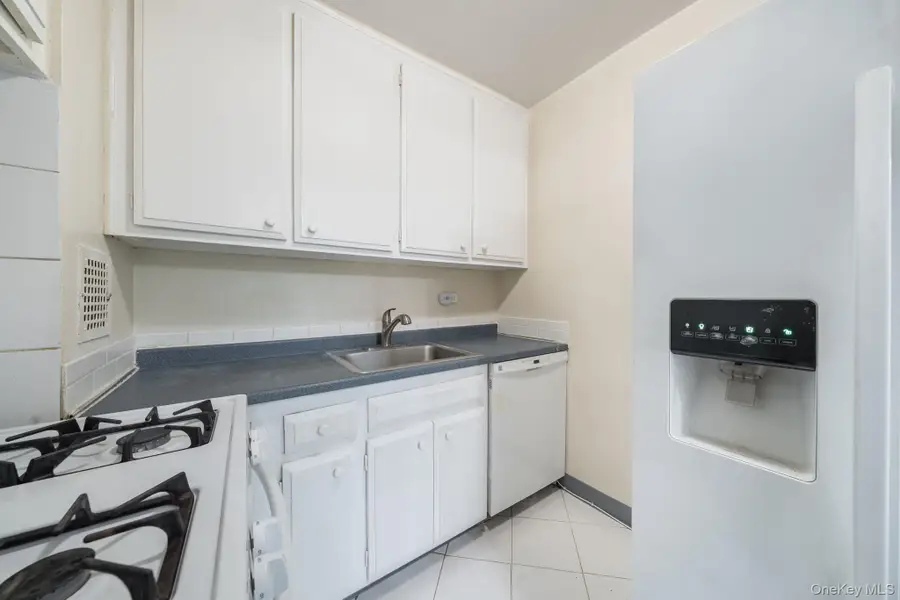 85-15 Main Street #3E, Briarwood, NY 11435 - #3