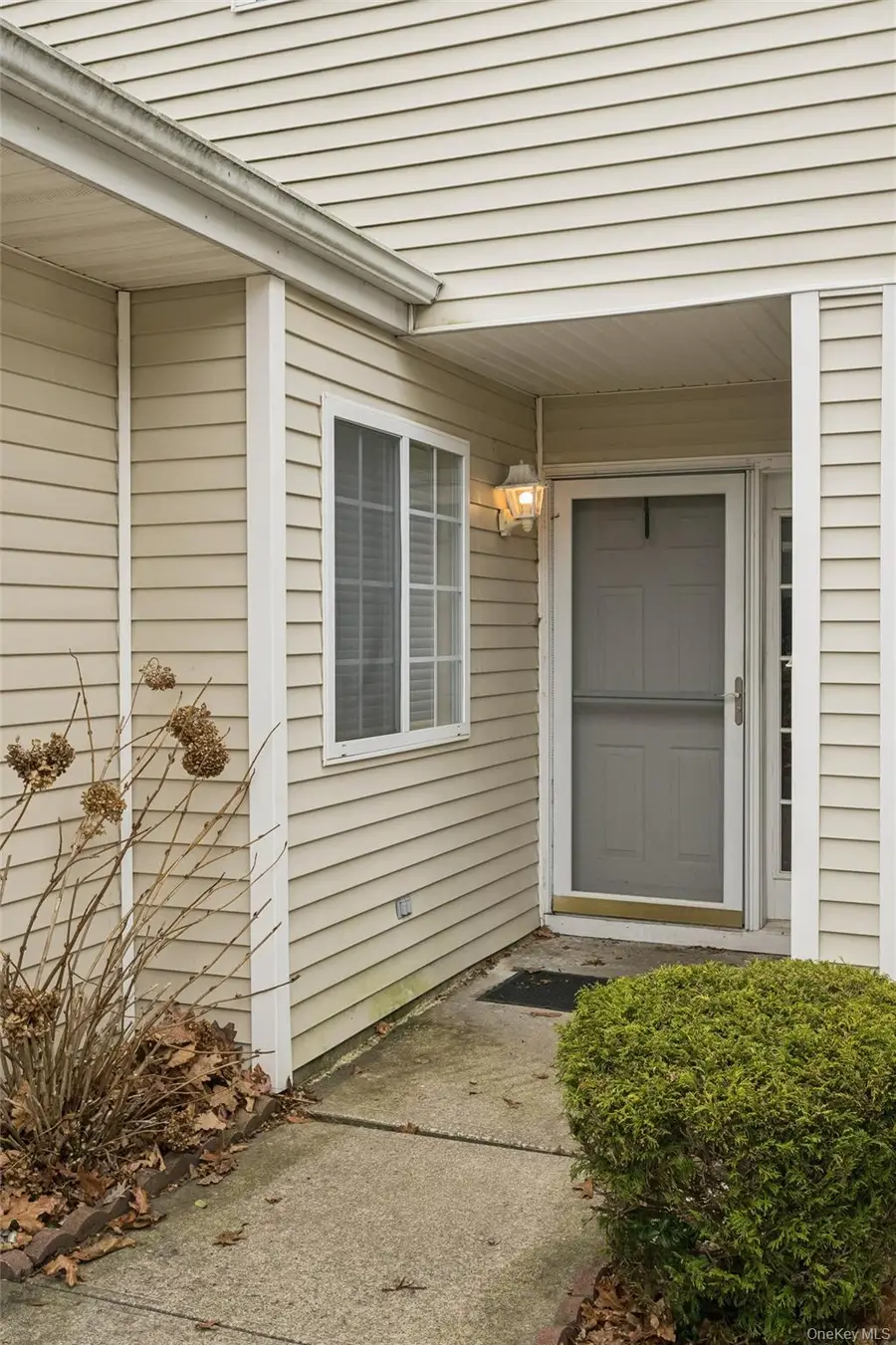 154 Farm House Court, Manorville, NY 11949 - #3