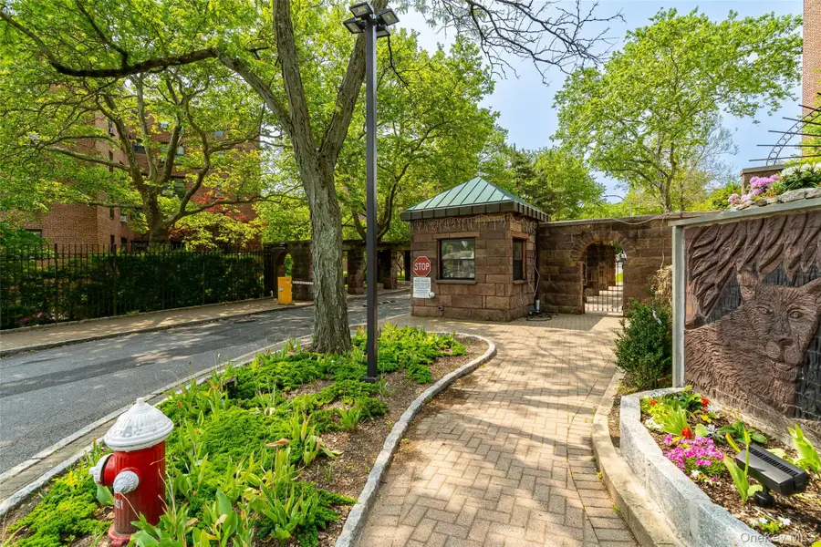 98 Pearsall Drive #1A, Mount Vernon, NY 10552 - #2