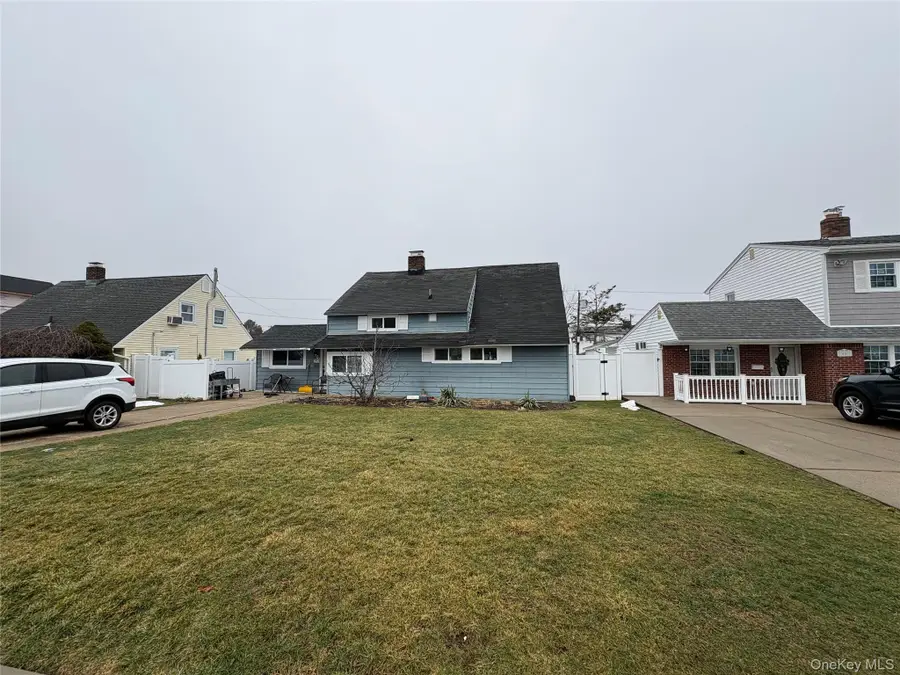 70 Abbey Lane, Levittown, NY 11756 - #2