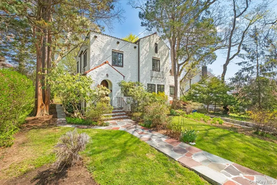 40 Lookout Circle, Larchmont, NY 10538 - #2