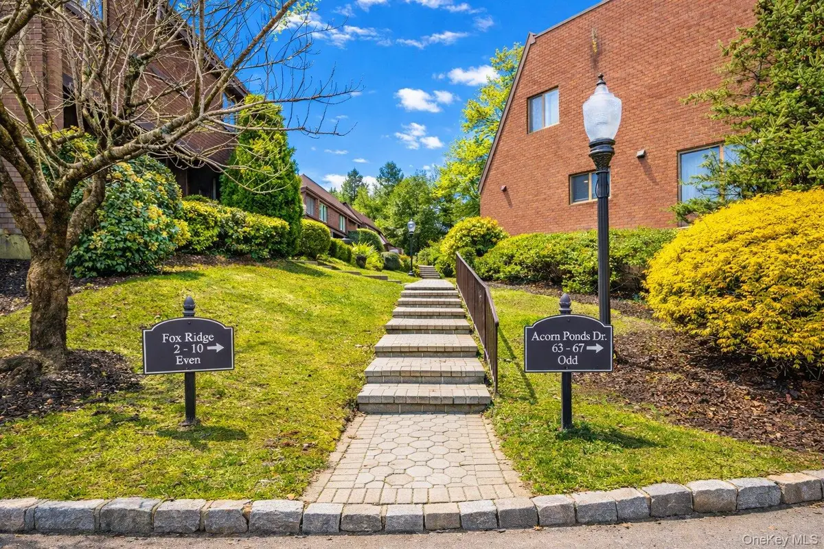 63 Acorn Ponds Drive, Roslyn, NY 11576 - #1