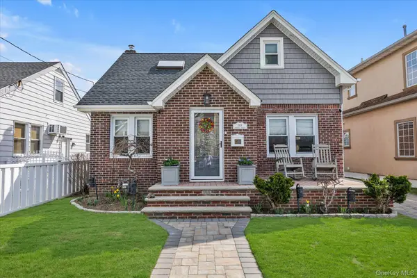 163 Hoffman Street, Franklin Square, NY 11010