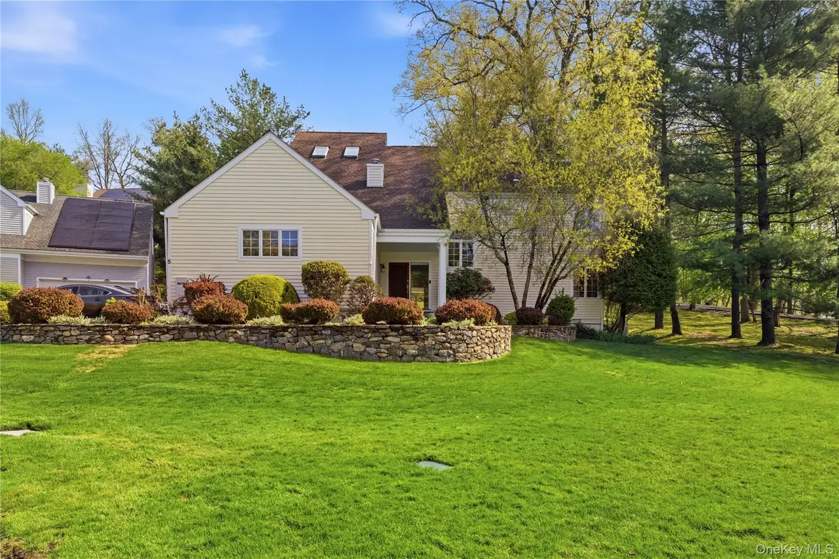 5 Elizabeth Court, Briarcliff Manor, NY 10510 - #1
