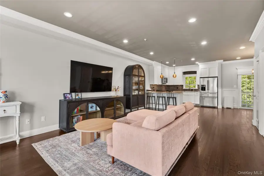 5 Rosebud Lane, Babylon, NY 11702 - #3