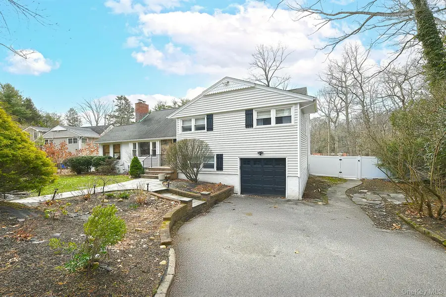 8 Sherwood Drive, Huntington, NY 11743 - #2