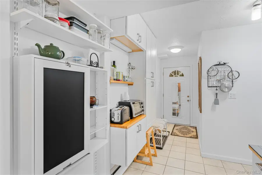 48 Brittany Drive #D, West Hurley, NY 12491 - #2