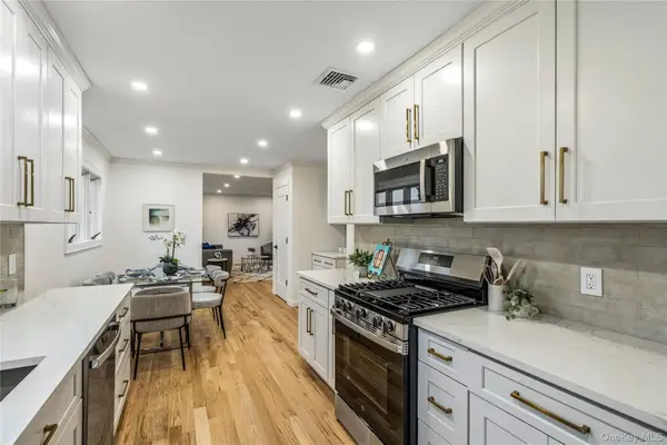 2 Mohegan Drive, Massapequa, NY 11758