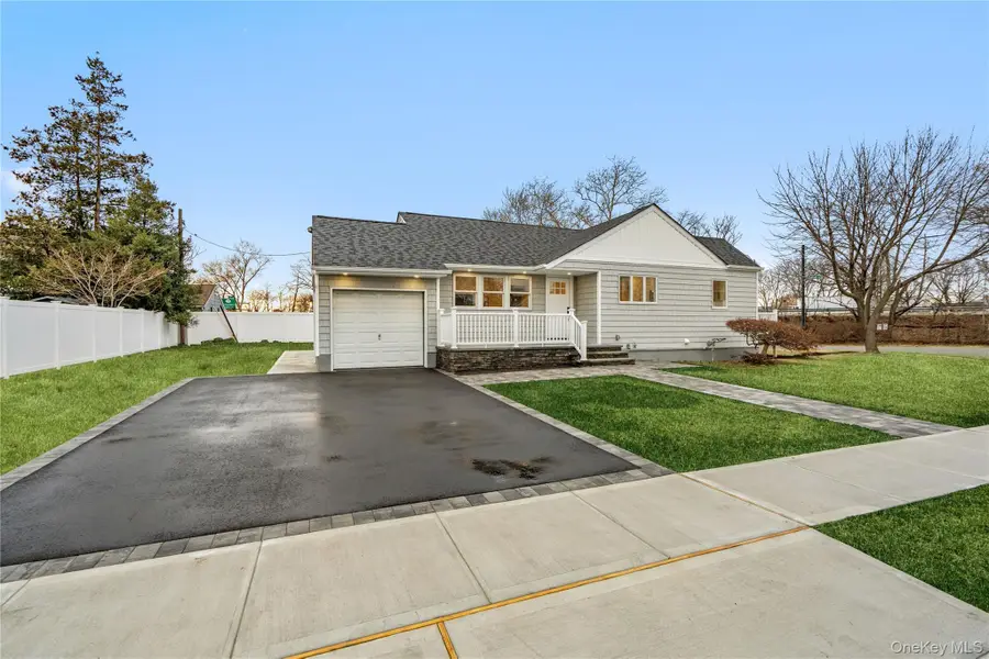 2 Mohegan Drive, Massapequa, NY 11758 - #2