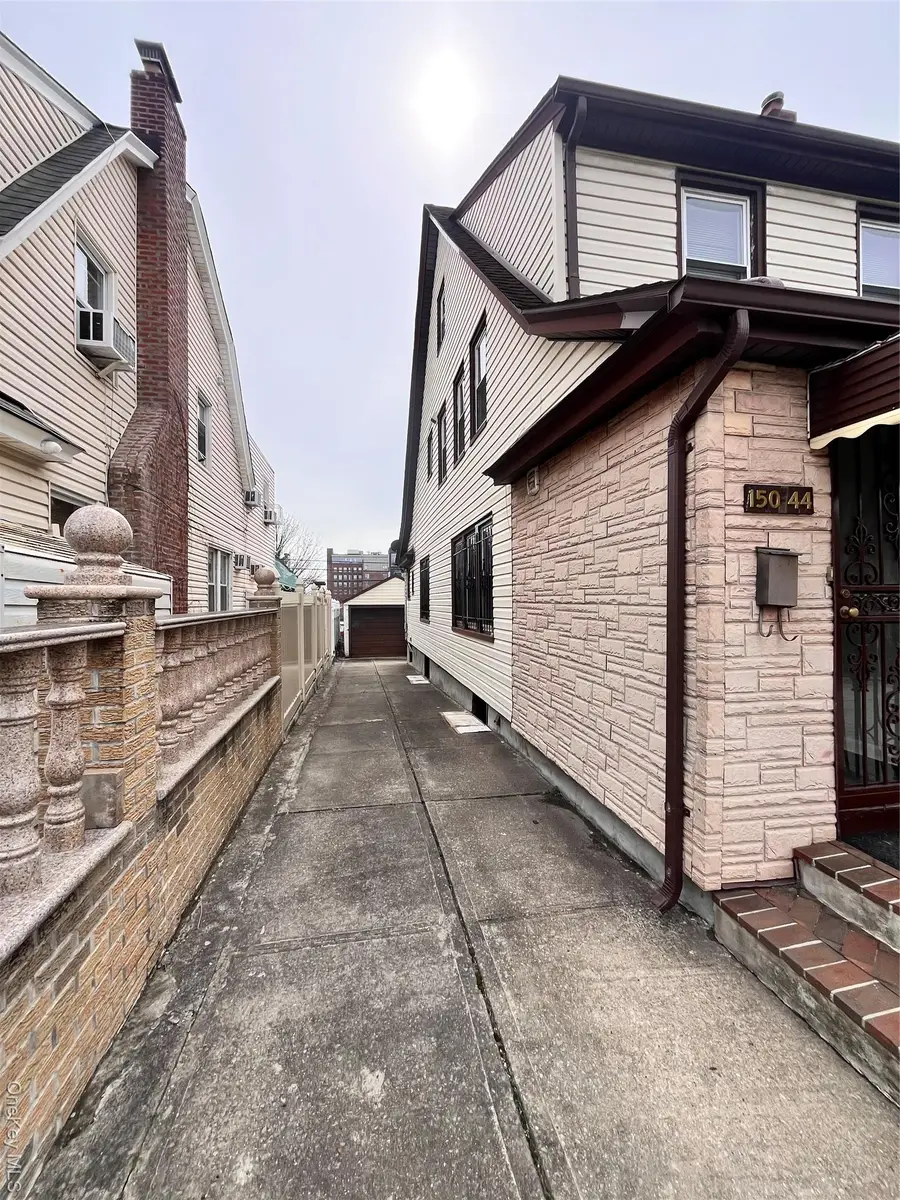 150-44 87th Road, Jamaica, NY 11432 - #3