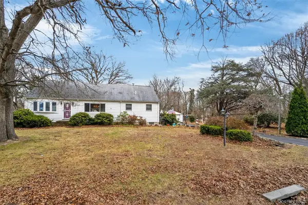 29 Main Avenue, Centereach, NY 11720