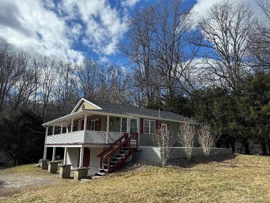 8 Orchard Road, Hyde Park, NY 12538 - #1