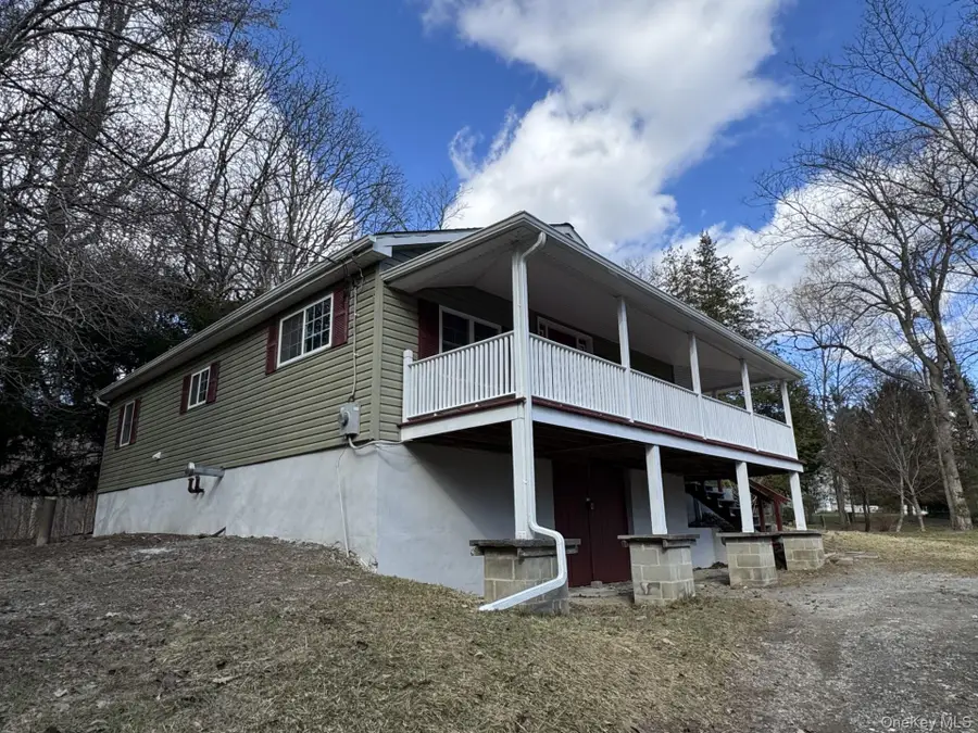 8 Orchard Road, Hyde Park, NY 12538 - #2